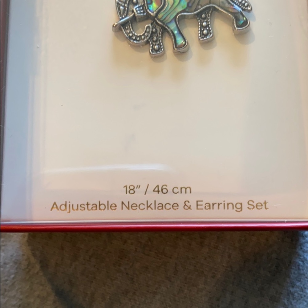 Elephant earrings and necklace set - Picture 2 of 3